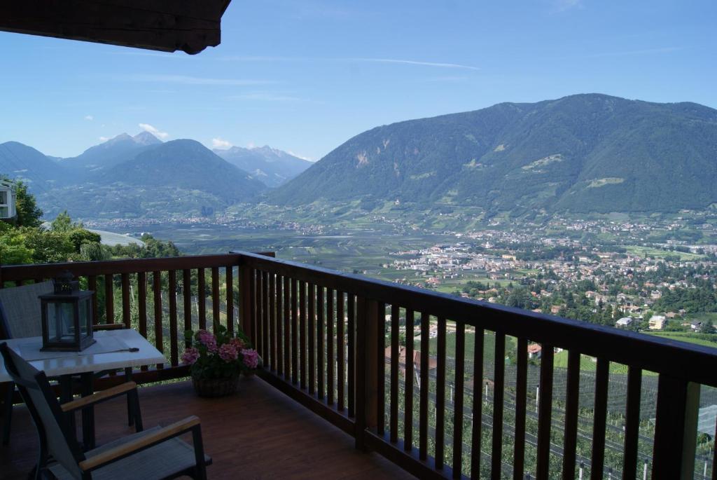 Ferienwohnung Schwarzplatterhof Meran Zimmer foto