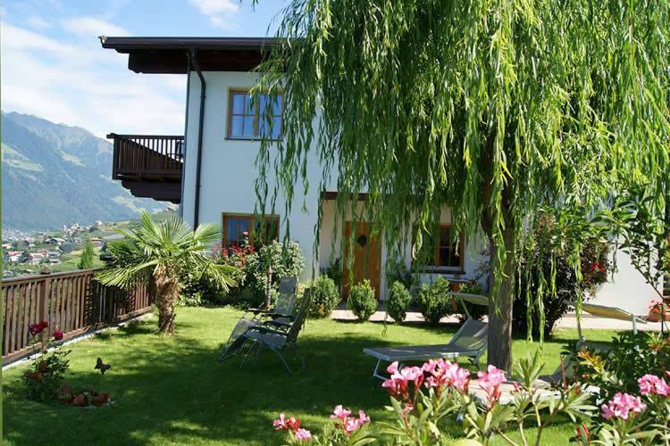 Ferienwohnung Schwarzplatterhof Meran Exterior foto